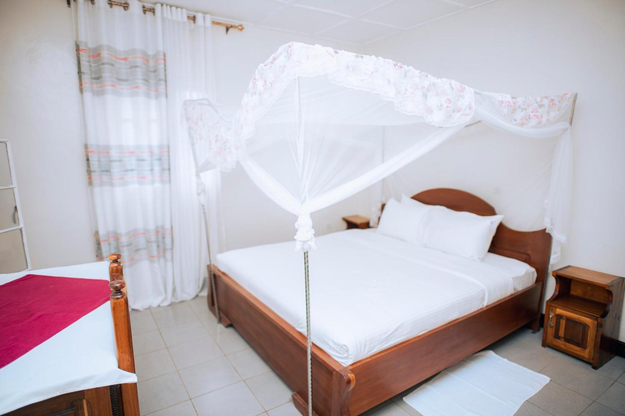 Peace Guest House Muhari Екстериор снимка