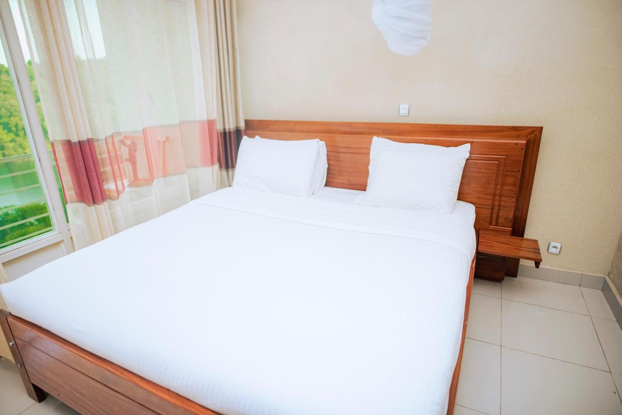 Peace Guest House Muhari Екстериор снимка