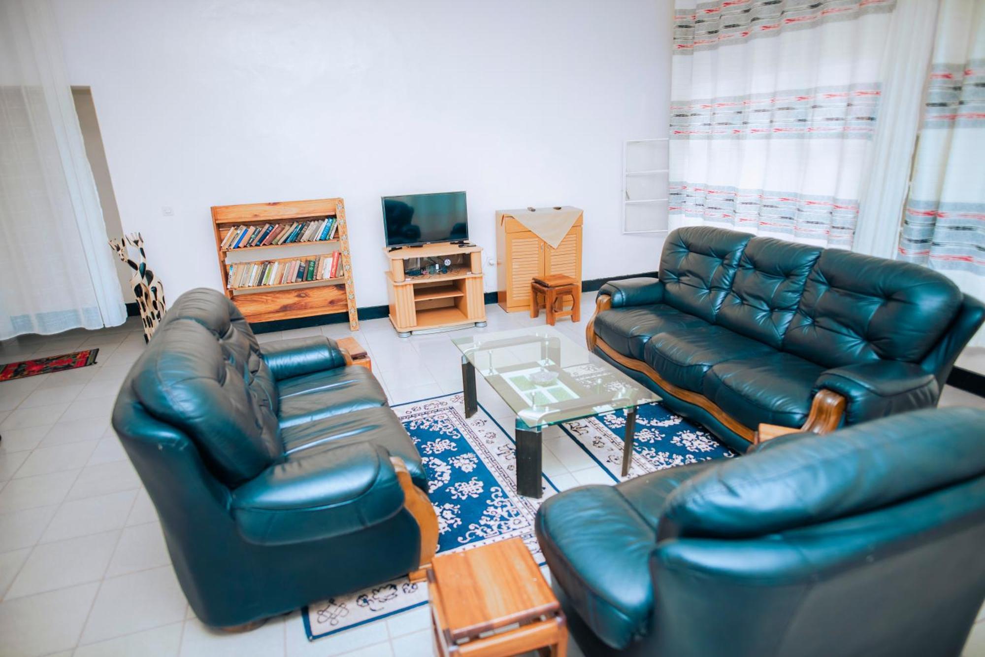 Peace Guest House Muhari Екстериор снимка