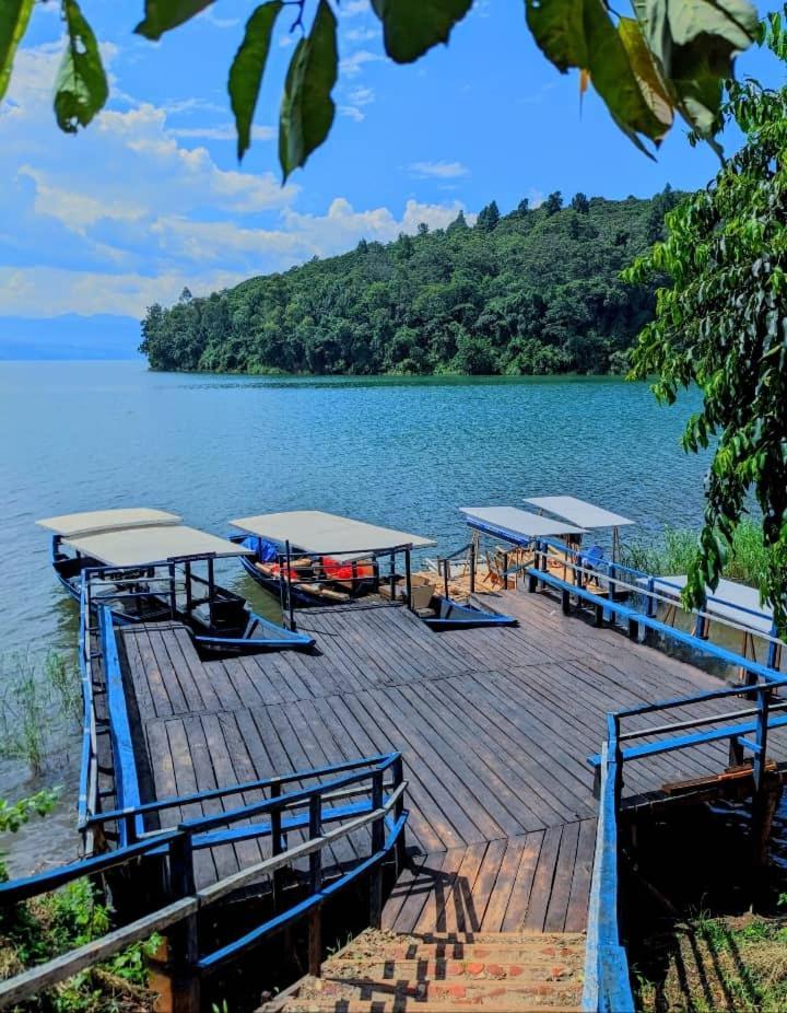 Peace Guest House Muhari Екстериор снимка